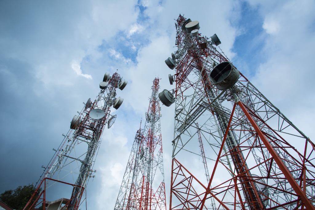 Telecom and IT Networks by Skycom